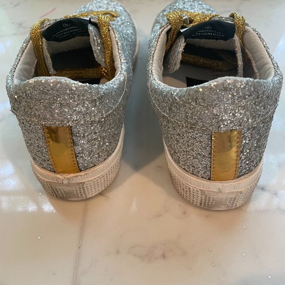 Golden Gooses NWT never worn - Picture 4 of 8